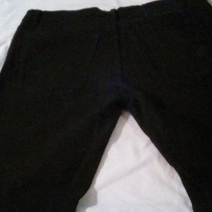 ROCAWEAR BLACK SHORTS